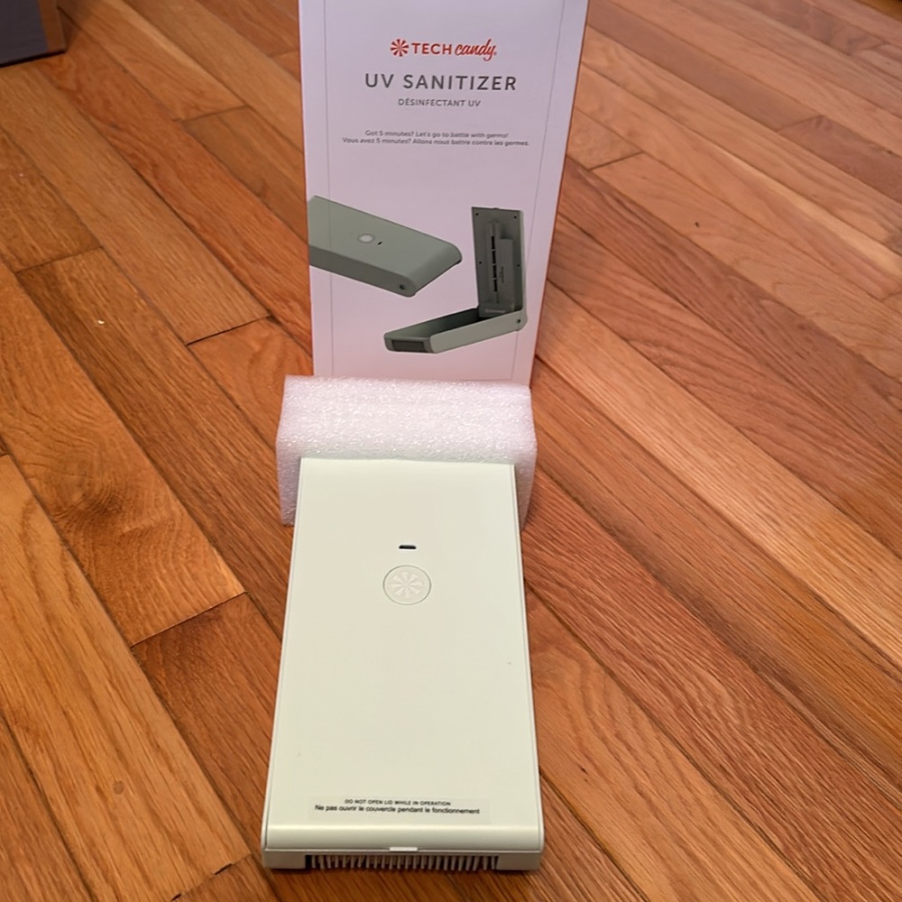 UV Sanitizing Device - Picture 3 of 6